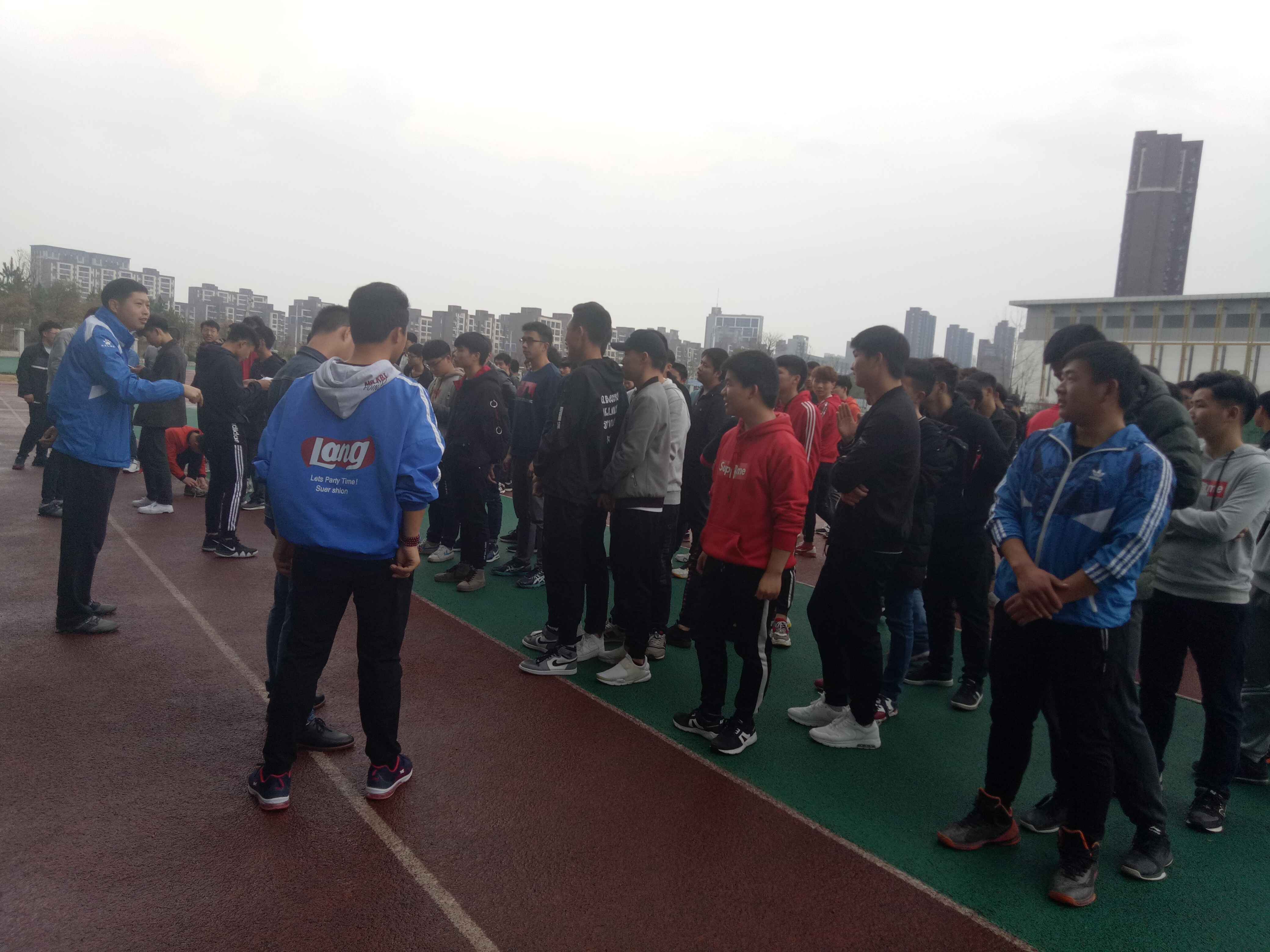 1521103165336121.jpg 运动营开营1.jpg